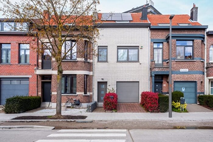 14-kamerhuis te koop in Merksem