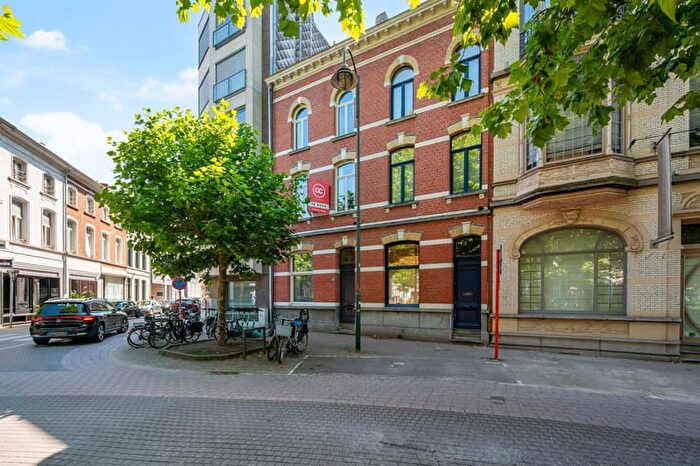 11-kamerhuis te koop in Sint-Niklaas