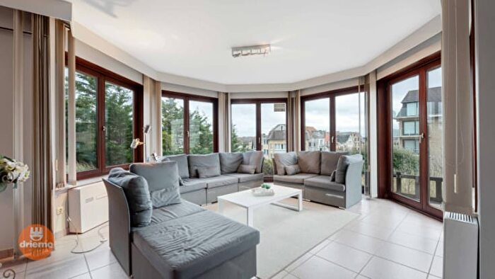 12-kamerappartement te koop in De Panne