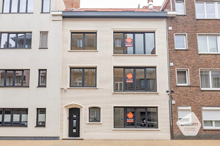 12-kamerappartement te koop in Oostende