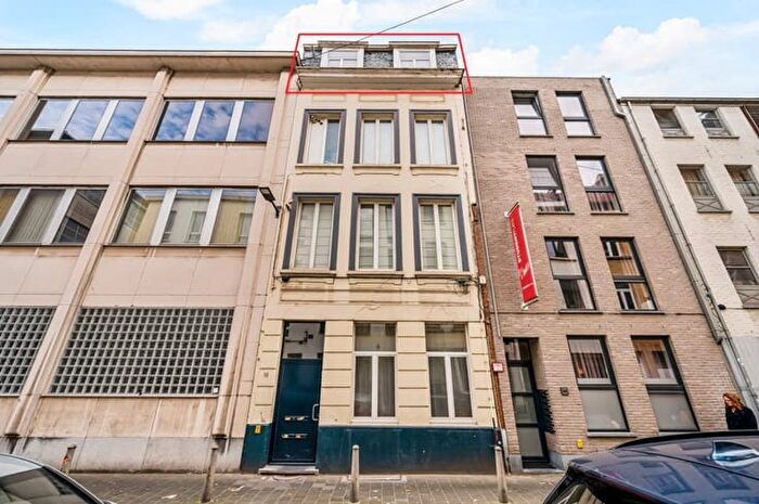 7-kamerappartement te koop in Antwerpen (2000)