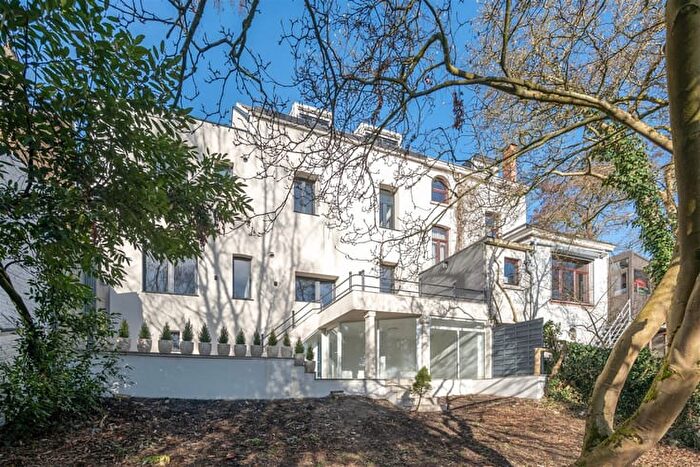 6-kamerhuis te koop in HOEILAART