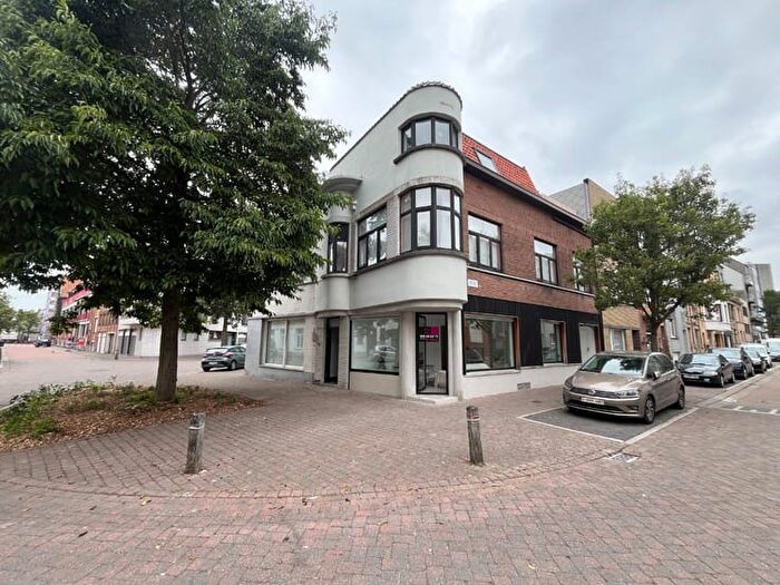 11-kamerappartement te koop in Oostende