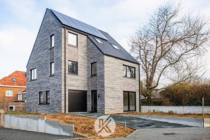14-kamerhuis te koop in Ninove
