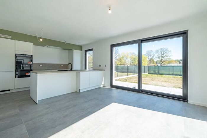 3-kamerhuis te koop in AVERBODE