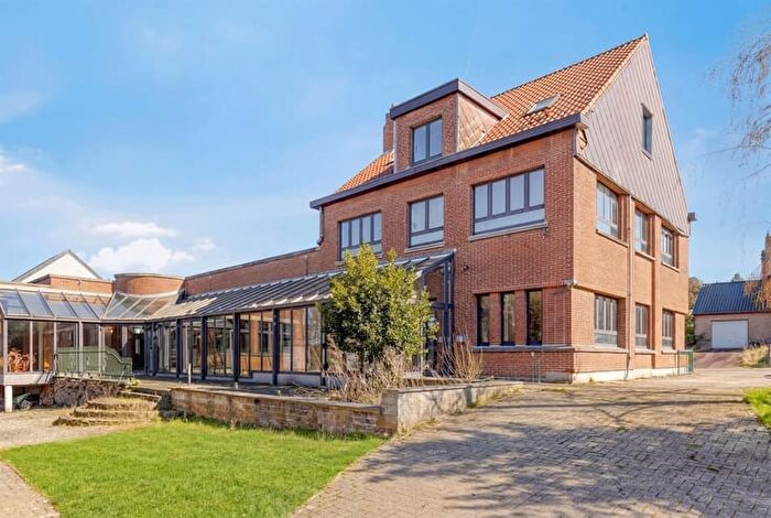16-kamerhuis te koop in SINT-GENESIUS-RODE