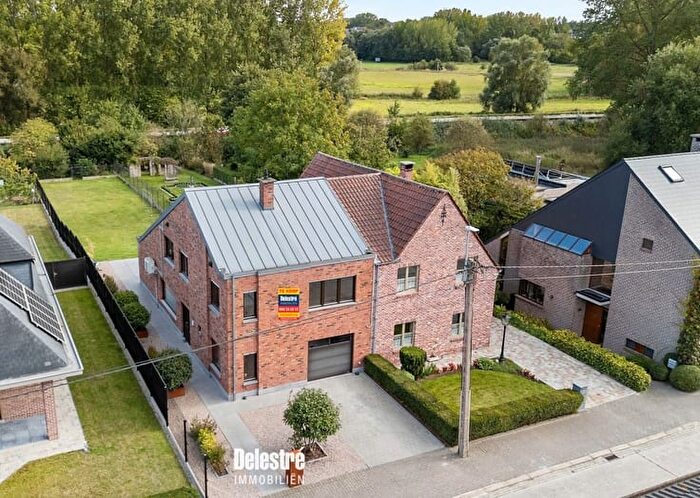 11-kamerhuis te koop in Denderleeuw