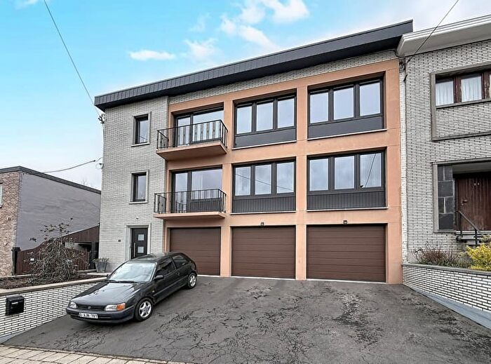 7-kamerhuis te koop in JUPILLE-SUR-MEUSE