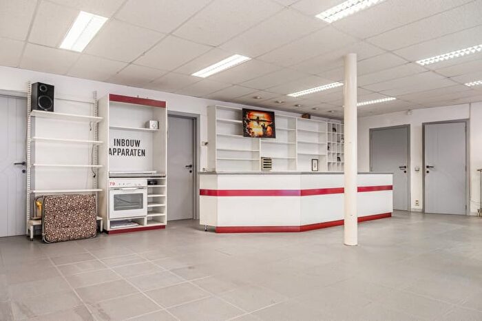 16-kamerhuis te koop in Beveren-Kruibeke-Zwijndrecht