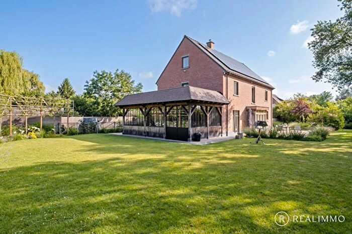 20-kamerhuis te koop in Celles (7760)