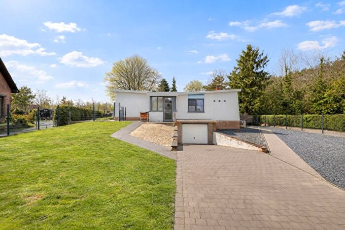 11-kamerhuis te koop in Maasmechelen
