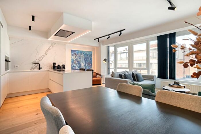 10-kamerappartement te koop in Oostende