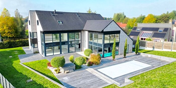 7-kamerhuis te koop in Moeskroen