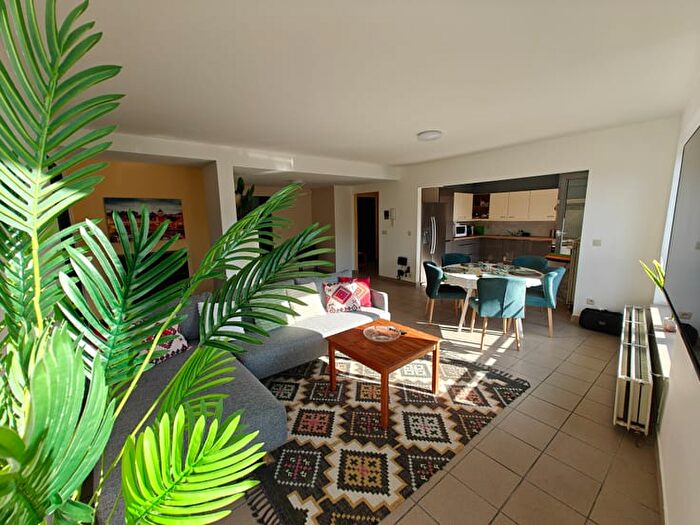 11-kamerappartement te huur in Charleroi