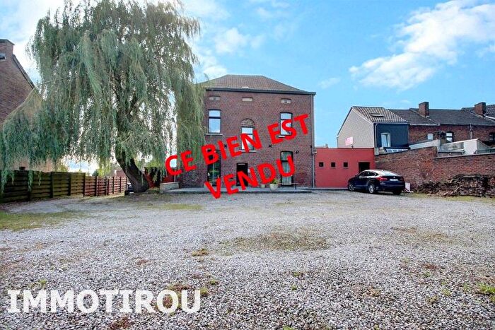 12-kamerhuis te koop in Farciennes
