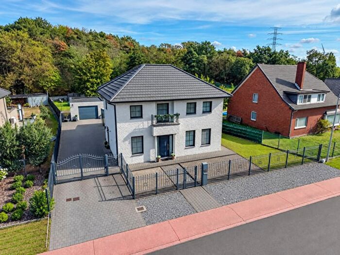 17-kamerhuis te koop in Genk