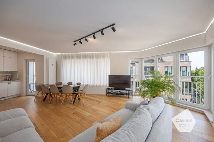 11-kamerappartement te koop in Oostende