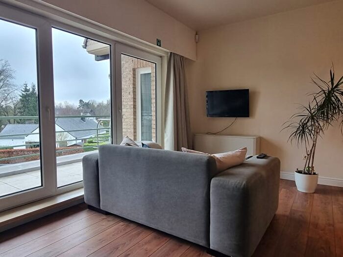 10-kamerappartement te huur in Sint-Denijs-Westrem