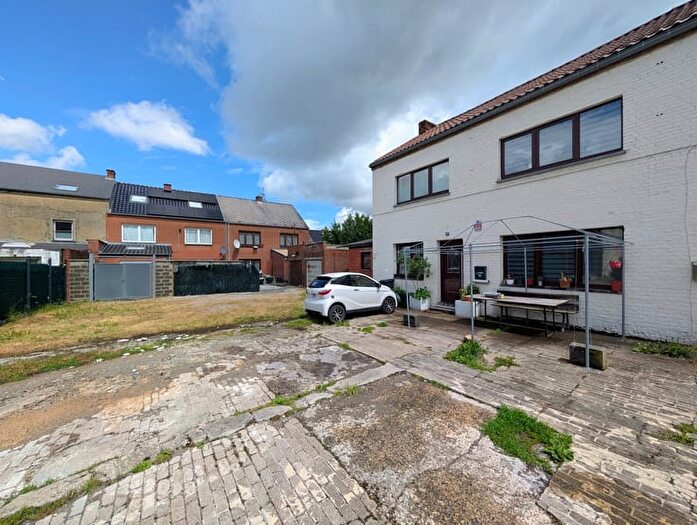 2-kamerhuis te koop in VELAINE-SUR-SAMBRE