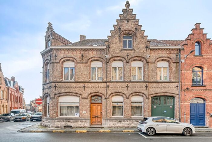 18-kamerhuis te koop in Ieper