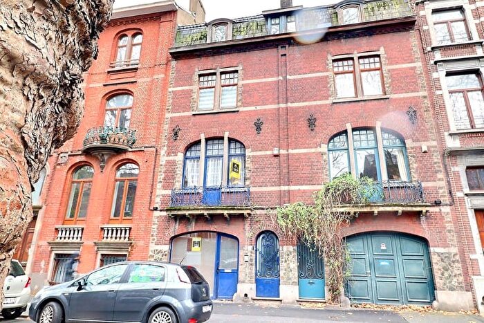 5-kamerhuis te koop in Charleroi