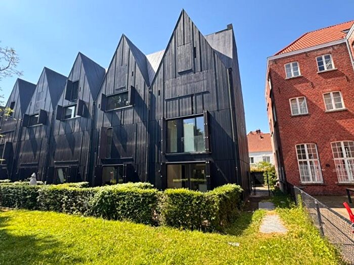 12-kamerhuis te huur in Brugge