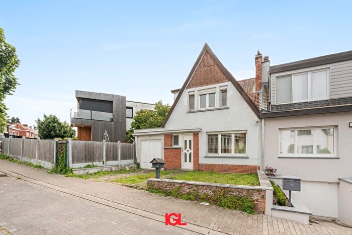 12-kamerhuis te koop in Sint-Pieters-Leeuw