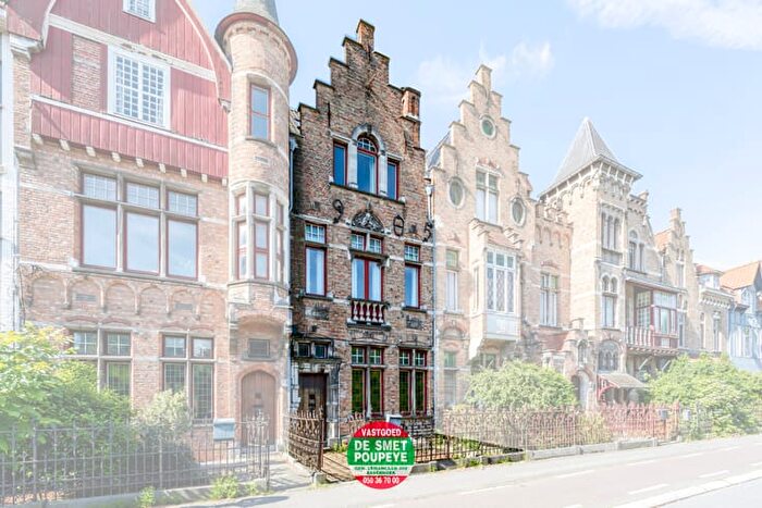 6-kamerhuis te koop in Brugge