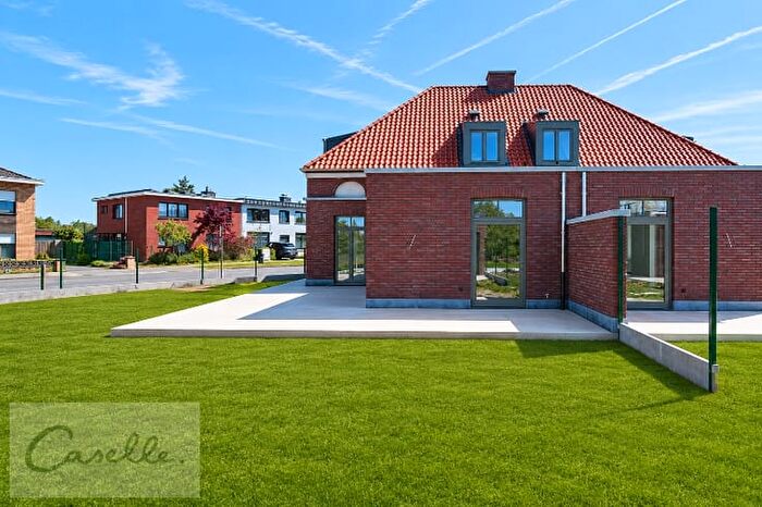 13-kamerhuis te huur in Oostkamp
