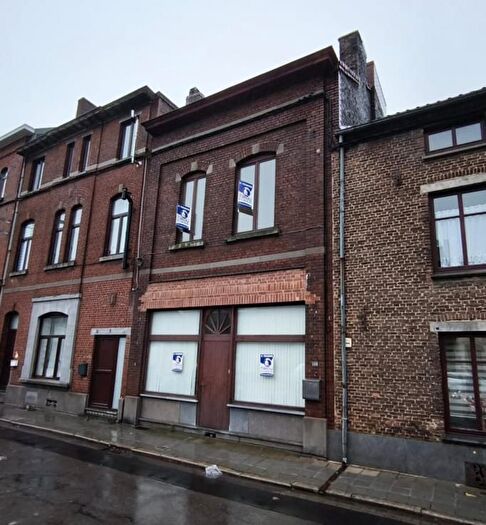 10-kamerhuis te koop in Marchienne Au Pont