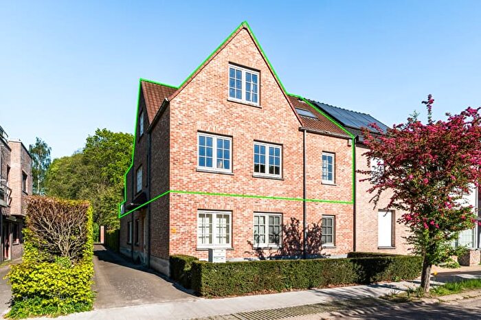 14-kamerappartement te koop in 's Gravenwezel