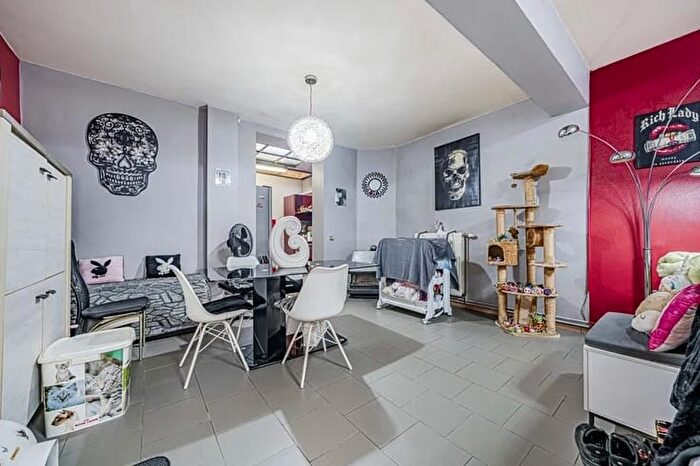 17-kamerhuis te koop in La Louvière