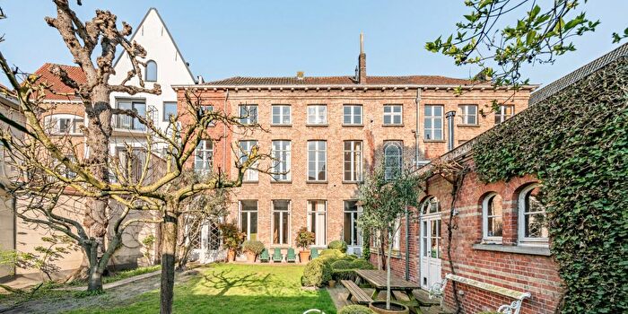 11-kamerhuis te koop in Brugge
