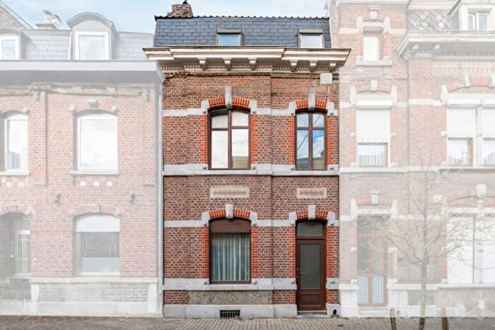 17-kamerhuis te koop in Angleur