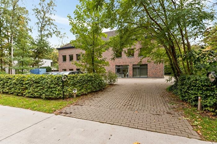 11-kamerhuis te koop in Schoten