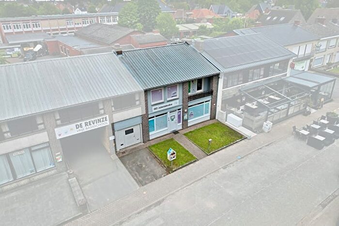 17-kamerhuis te koop in Torhout