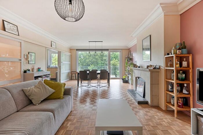 11-kamerappartement te koop in Sint-Michiels