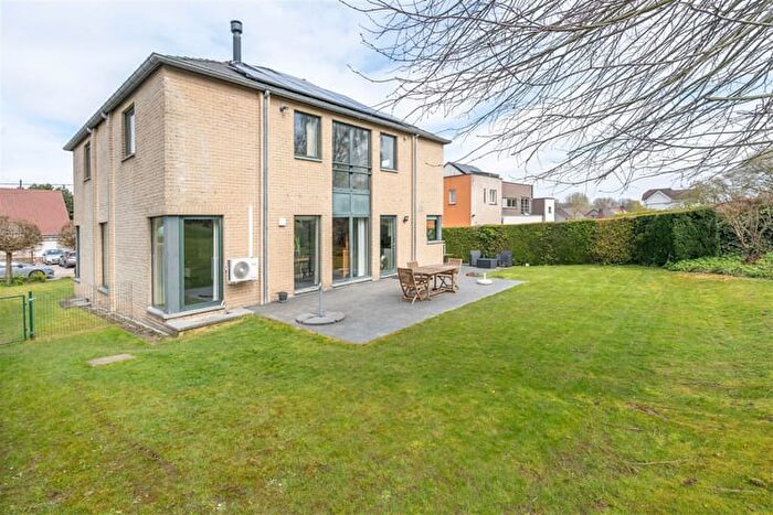 6-kamerhuis te koop in HOEILAART