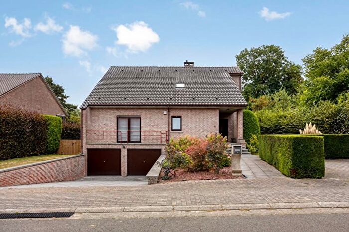 6-kamerhuis te koop in Sint-Pieters-Leeuw