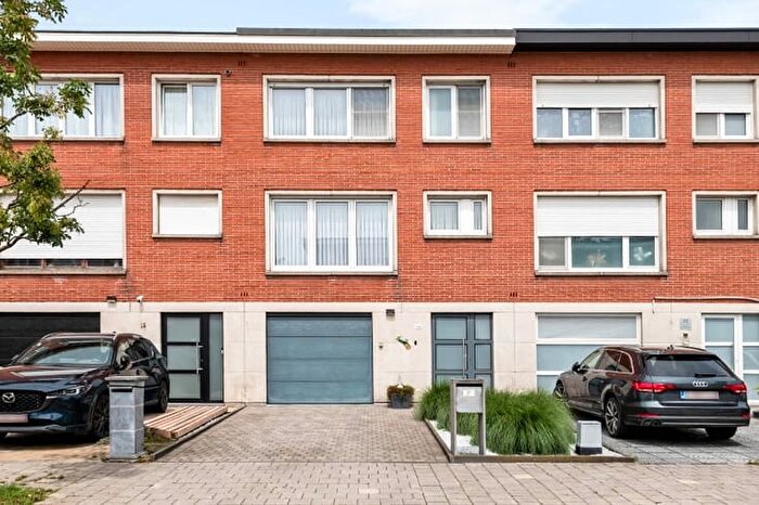 16-kamerhuis te koop in Reet