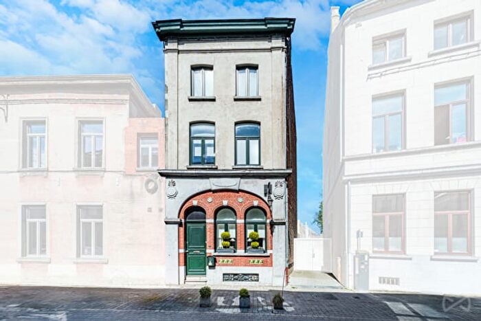20-kamerhuis te koop in Nivelles