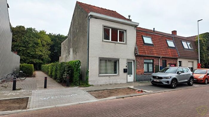 11-kamerhuis te koop in Eeklo