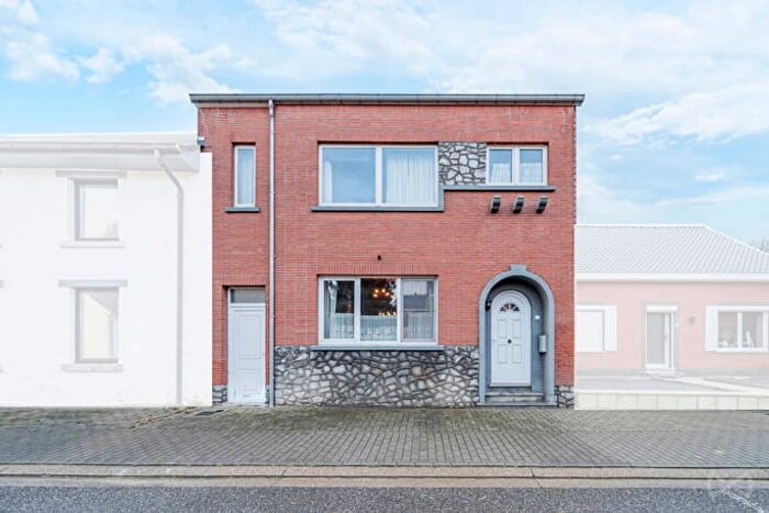 17-kamerhuis te koop in Gingelom Montenaken