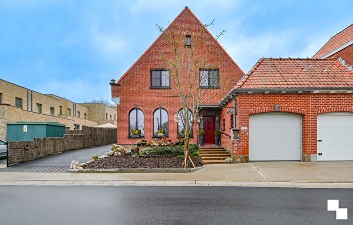 17-kamerhuis te koop in Hooglede