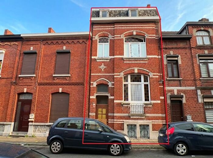 6-kamerhuis te koop in MARCHIENNE-AU-PONT