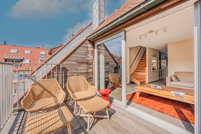 10-kamerappartement te koop in Heist-aan-Zee