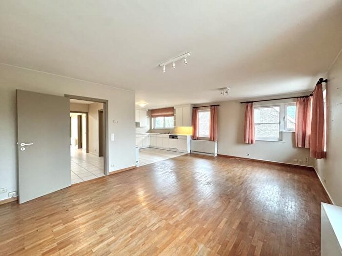 9-kamerappartement te huur in Sint-Eloois-Vijve
