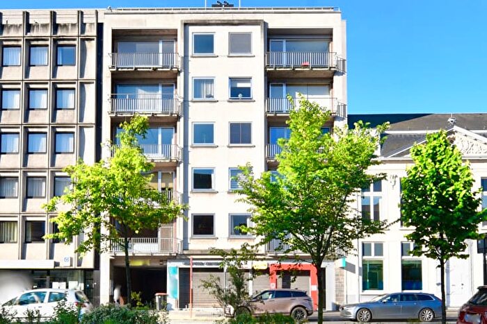 16-kamerappartement te koop in Eeklo