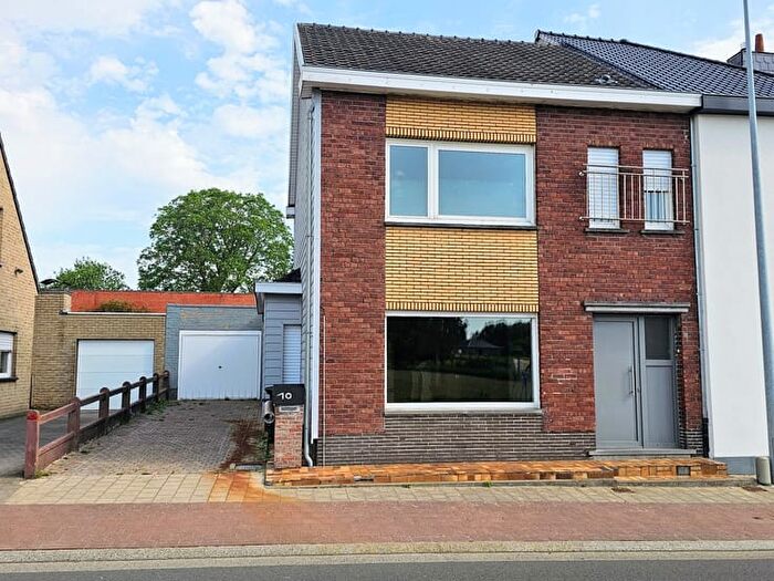 15-kamerhuis te koop in Aaigem