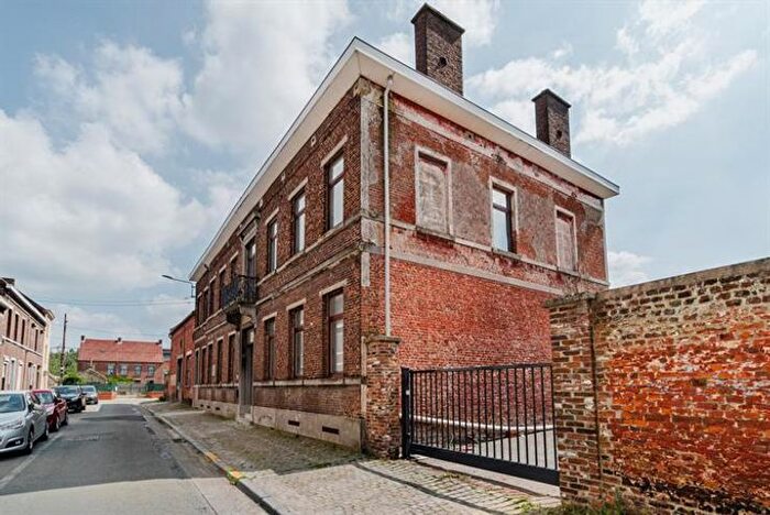 16-kamerappartement te huur in Dour